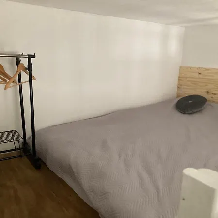 Lägenhet Urocze Basic Mieszkanko Casteldaccia